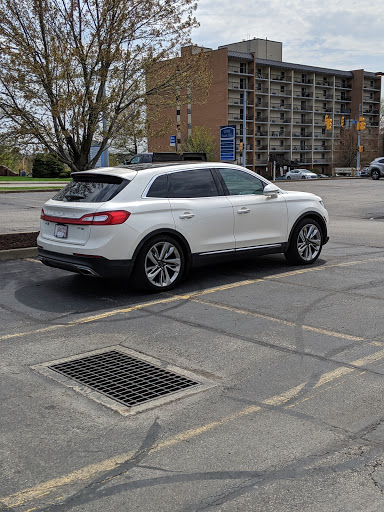 Lincoln Mercury Dealer «South Hills Lincoln», reviews and photos, 2760 Washington Rd, Pittsburgh, PA 15241, USA