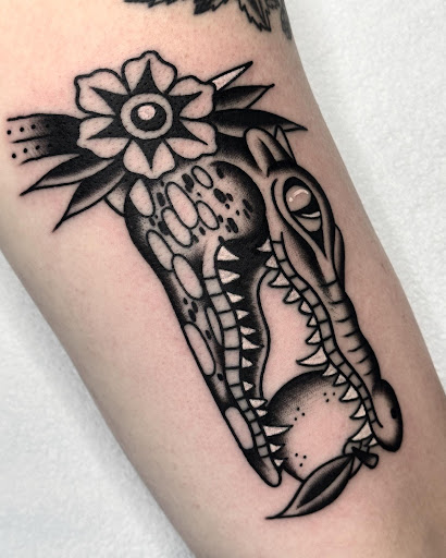 Explore tattoo ideas for traveling, creative tattoo ideas in Lakeland, available at Black Swan Tattoo