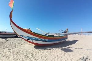Praia do Bairro Piscatório image