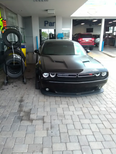 Chrysler Dealer «Jake Sweeney Chrysler Jeep Dodge, Inc.», reviews and photos, 85 W Kemper Rd, Springdale, OH 45246, USA