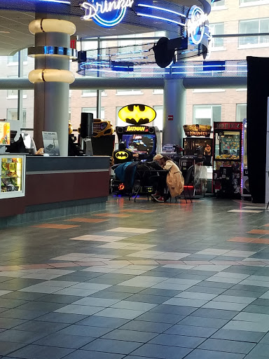 Movie Theater «Regal Cinemas Battery Park 11», reviews and photos, 102 North End Ave, New York, NY 10281, USA