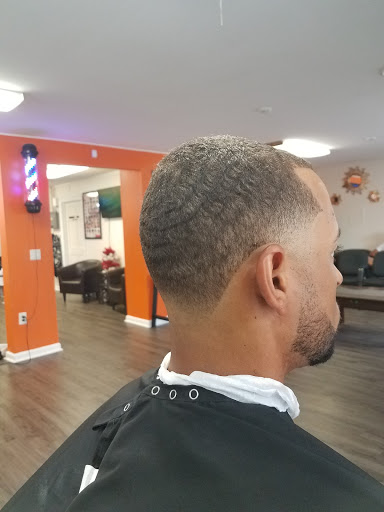 Barber Shop «DCB Barber Shop - Barber Shop Hispano», reviews and photos, 1545 E Olive Rd, Pensacola, FL 32514, USA