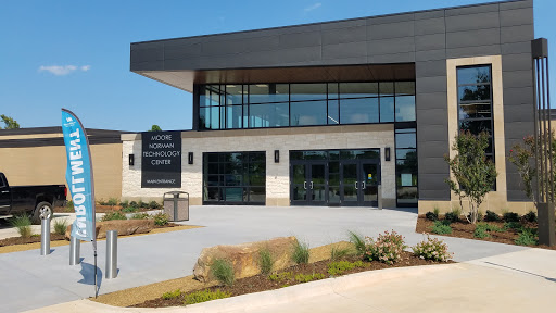 Technical School «Moore Norman Technology Center - Franklin Road Campus», reviews and photos