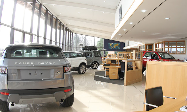 Reviews of Lookers Land Rover Glasgow South in Glasgow - Car dealer