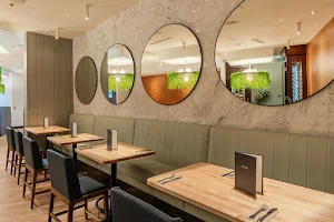 Moxies Langley Restaurant image