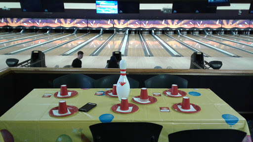 Bowling Alley «AMF Pro Bowl Lanes», reviews and photos, 505 E 18th Ave, North Kansas City, MO 64116, USA