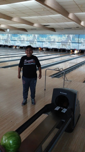 Bowling Alley «San Bruno Bowling Center», reviews and photos, 154 W Main St, Woodland, CA 95695, USA