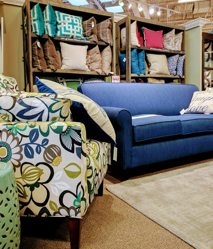 Furniture Store «Art Van Furniture - Auburn Hills», reviews and photos, 4612 Baldwin Rd, Auburn Hills, MI 48326, USA