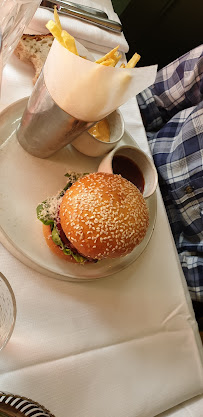 Hamburger du Restaurant français Le Chardenoux Cyril Lignac à Paris - n°17