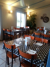 Atmosphère du Restaurant La Vieille Auberge à Totes - n°2