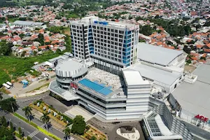 Harris Hotel & Convention Cibinong City Mall Bogor image