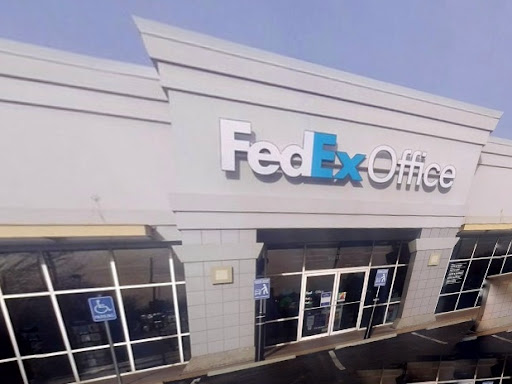 Print Shop «FedEx Office Print & Ship Center», reviews and photos, 7701 E Kellogg Dr, Wichita, KS 67207, USA