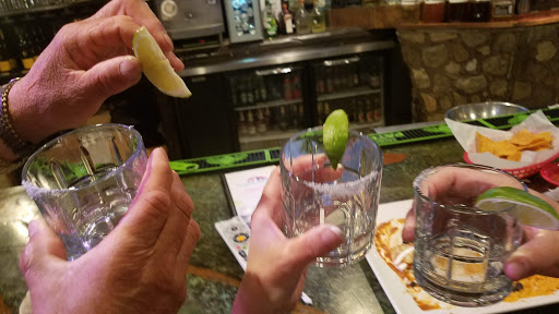 Shopping Mall «Seminole Square Shopping Center», reviews and photos, 200 Zan Rd, Charlottesville, VA 22901, USA