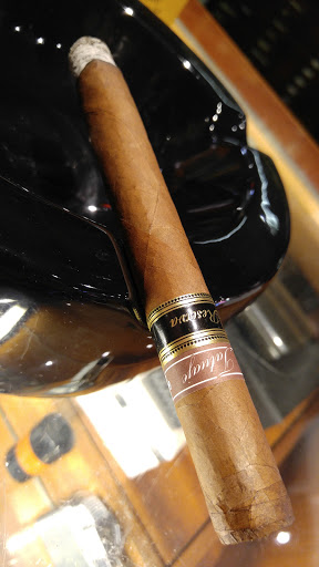 Tobacco Shop «Up Down Cigar», reviews and photos, 1550 N Wells St, Chicago, IL 60610, USA