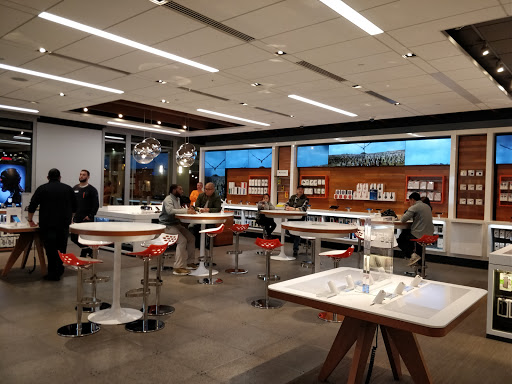 Cell Phone Store «AT&T», reviews and photos, 305 Gellert Blvd, Daly City, CA 94015, USA