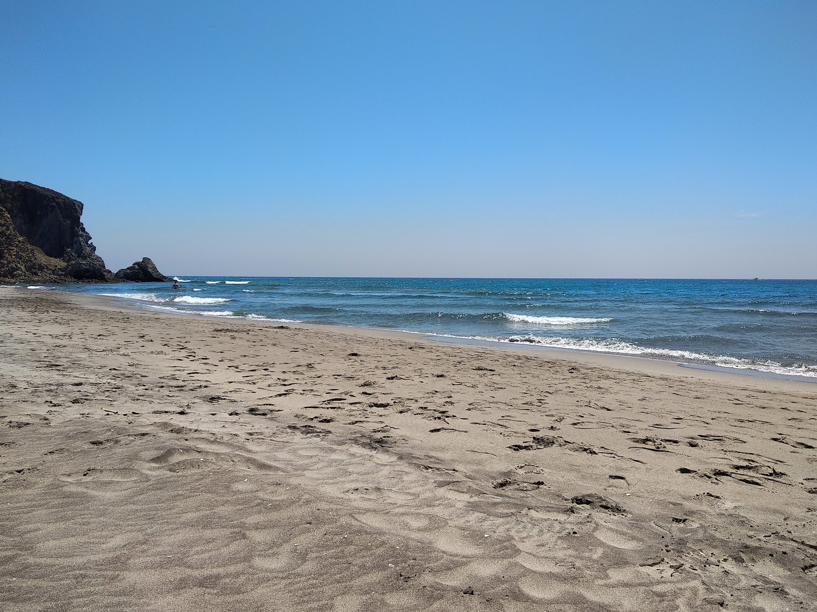 Fotografija Barronal plaža z modra voda površino