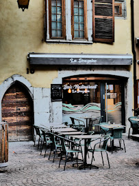 Atmosphère du Restaurant français Bar Restaurante La Douzaine à Annecy - n°4