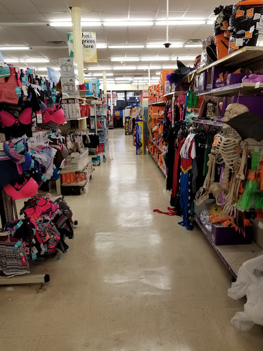 Dollar Store «FAMILY DOLLAR», reviews and photos, 525 Washington St, Stoughton, MA 02072, USA