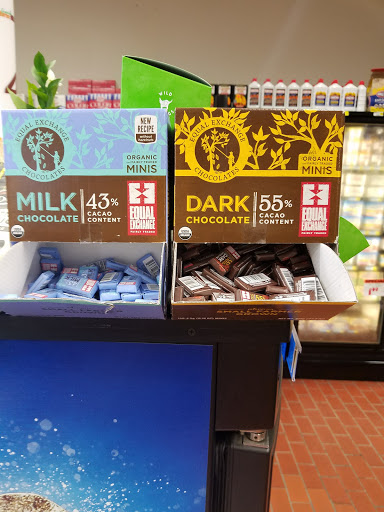 Produce Market «Morse Fresh Market», reviews and photos, 1430 W Morse Ave, Chicago, IL 60626, USA