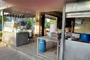 Dok Bua Restaurant image