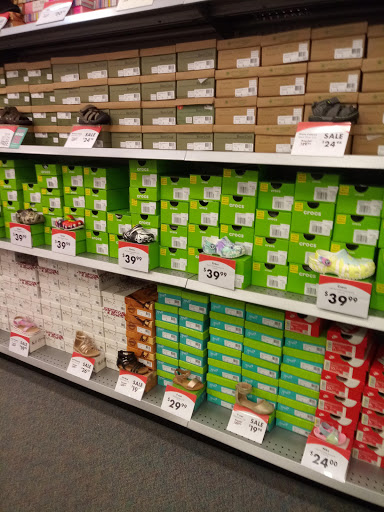 Pet Supply Store «Petco Animal Supplies», reviews and photos, 364 Randall Rd, South Elgin, IL 60177, USA