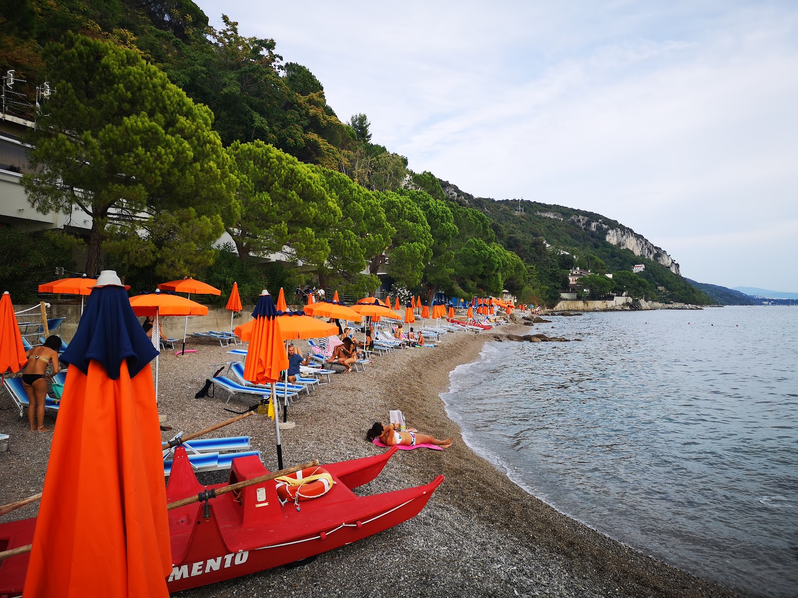 Spiaggia delle Ginestre的照片 带有蓝色纯水表面