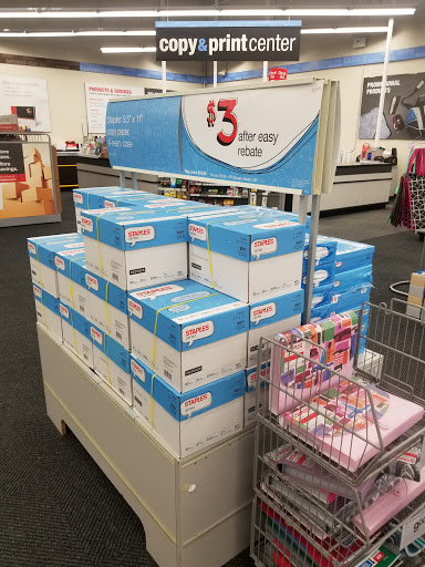 Office Supply Store «Staples», reviews and photos, 4920 Evergreen Way, Everett, WA 98203, USA