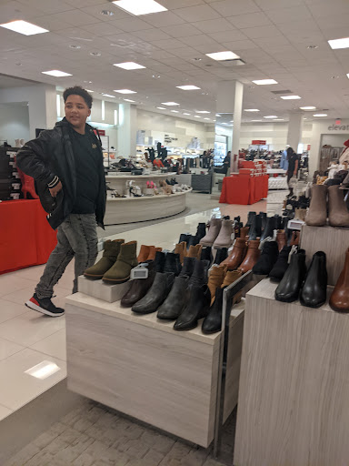 Shopping Mall «Warwick Mall», reviews and photos, 400 Bald Hill Rd, Warwick, RI 02886, USA