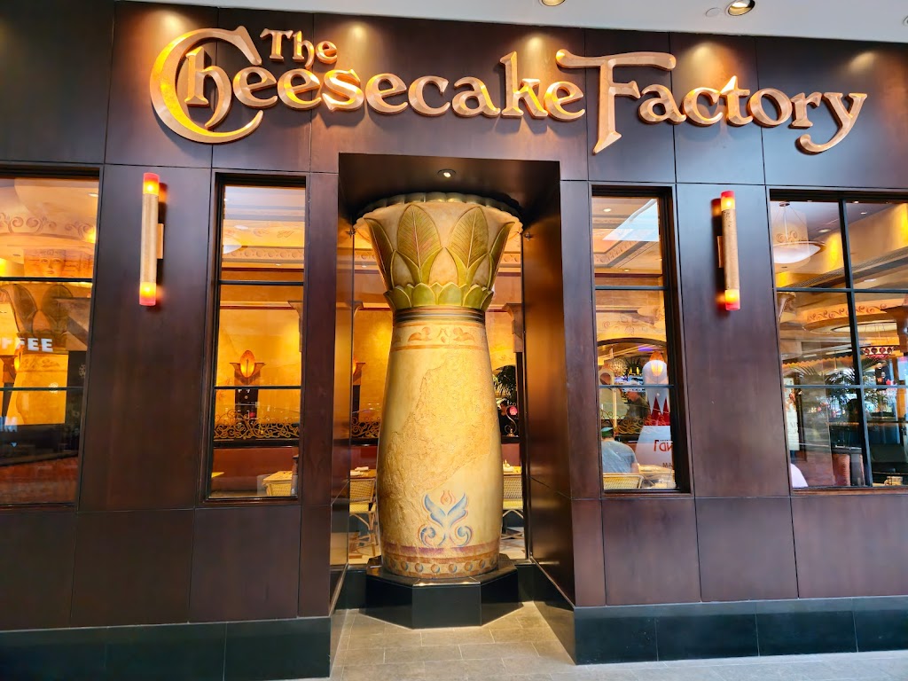 The Cheesecake Factory 78216