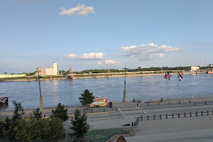 St. Louis Arch/Riverfront