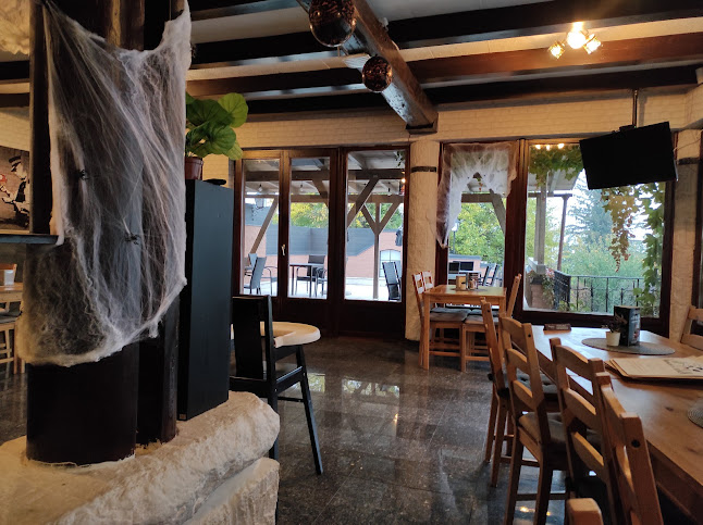 Comentarii opinii despre Komló és Tehén