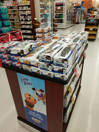 Supermarket «Hy-Vee», reviews and photos, 7101 University Ave, Windsor Heights, IA 50324, USA