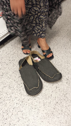 Clothing Store «Ross Dress for Less», reviews and photos, 2845 Cochran St, Simi Valley, CA 93065, USA