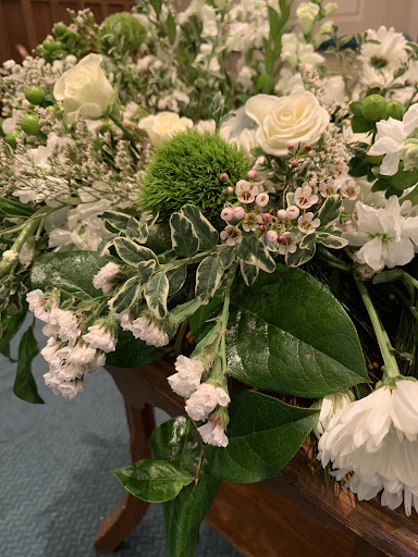 Florist «Wild Rose Florist», reviews and photos, 217 S Lincolnway St, North Aurora, IL 60542, USA