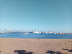 Playa de Las Alcaravaneras'in fotoğrafı ve yerleşim