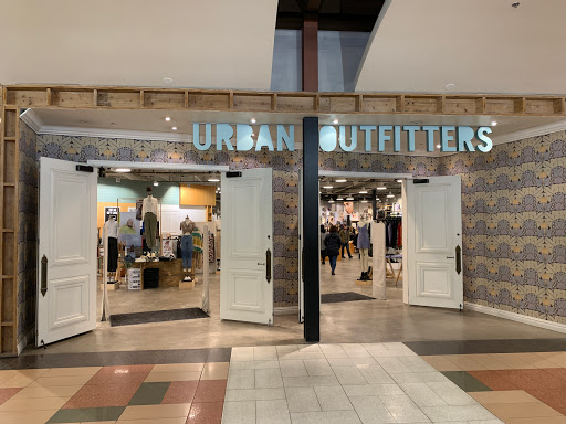 Urban Outfitters image 3