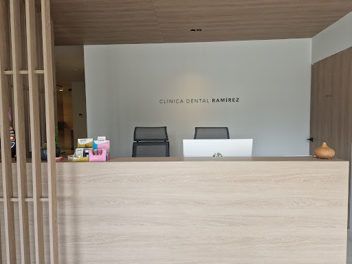 Dentista Ramirez Sanchez Manuel en Montcada i Reixac, Barcelona
