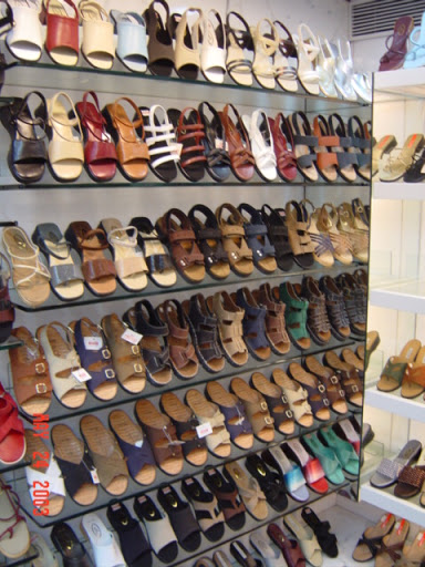 Stores to buy women's shoes Mumbai