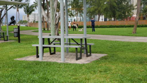 Park «Brickell Key Park», reviews and photos, Brickell Key Dr, Miami, FL 33131, USA