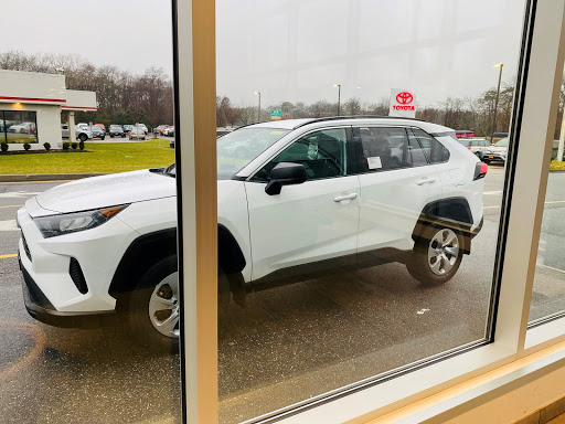 Toyota Dealer «Sunrise Toyota», reviews and photos, 3984 Sunrise Hwy, Oakdale, NY 11769, USA