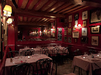 Atmosphère du Restaurant Castel à Paris - n°16