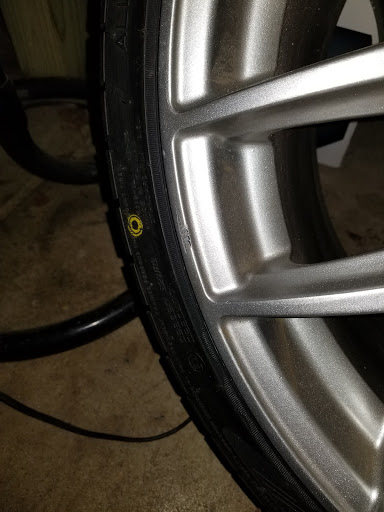 Tire Shop «Discount Tire Store - Apple Valley, MN», reviews and photos, 15102 Foliage Ave, Apple Valley, MN 55124, USA