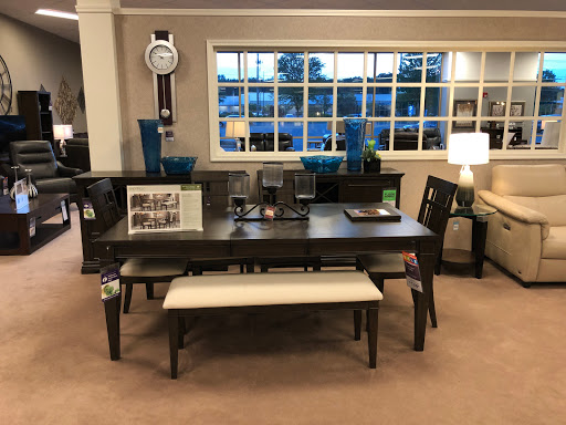 Furniture Store «Raymour & Flanigan Furniture and Mattress Store», reviews and photos, 641 Connecticut Ave, Norwalk, CT 06854, USA