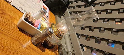 American Restaurant «Cracker Barrel Old Country Store», reviews and photos, 5035 Hinkleville Rd, Paducah, KY 42001, USA