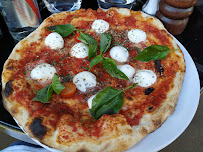 Pizza du Restaurant italien Ristorante Dino à Paris - n°6
