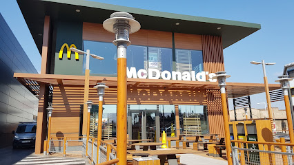 McDonald,s - Carretera de Mataró, 10, Carrer de Balmes, 11, 08930 Sant Adrià de Besòs, Barcelona, Spain