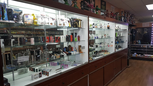 Tobacco Shop «The Hideaway Smoke Shop», reviews and photos, 5275 Red Bug Lake Rd #125, Winter Springs, FL 32708, USA