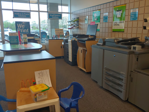 Shipping and Mailing Service «The UPS Store», reviews and photos, 17195 Silver Pkwy, Fenton, MI 48430, USA