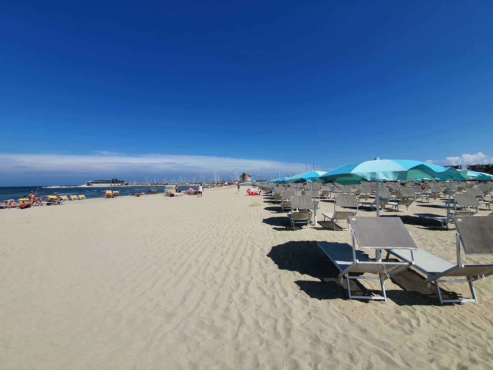 Spiaggia di San Giuliano'in fotoğrafı biraz temiz temizlik seviyesi ile