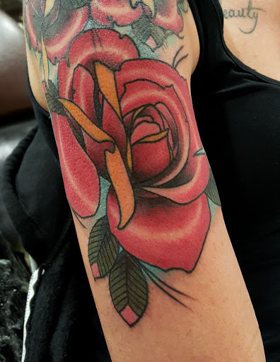 Tattoo Shop «Jackalope Custom Tattoo», reviews and photos, 1001 E Burnside St, Portland, OR 97214, USA